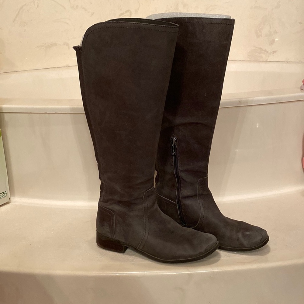 Jessica Simpson dark gray boots